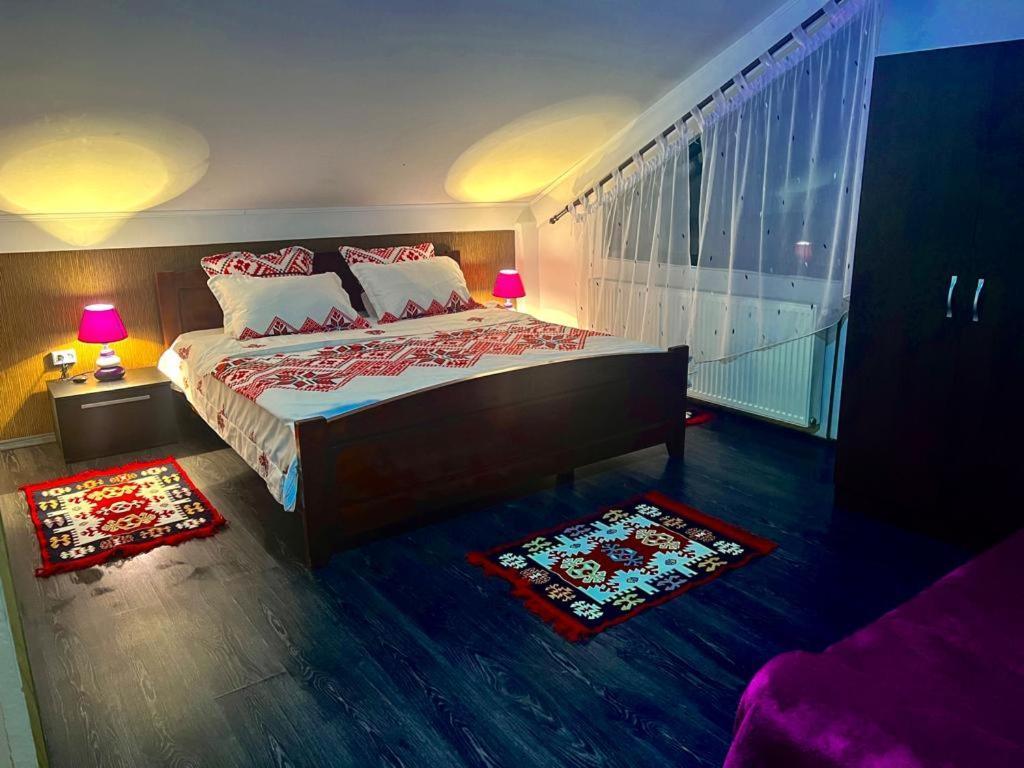 La Mama Siriu Hotel Lunca Jaristei Buitenkant foto